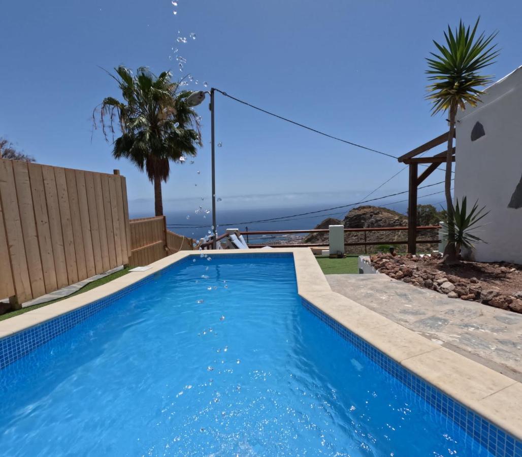 Villa Cueva Rural " Old London " With Jacuzzi And Swimming Pool à Santa-Cruz de Ténérife Extérieur photo